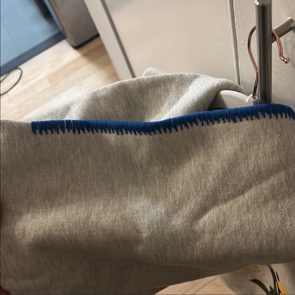 NWT MADHAPPY GREY NYC LIMITED EDITION HOODIE SOLD OUT NEW YORK CITY Mad Happy - Picture 4 of 6